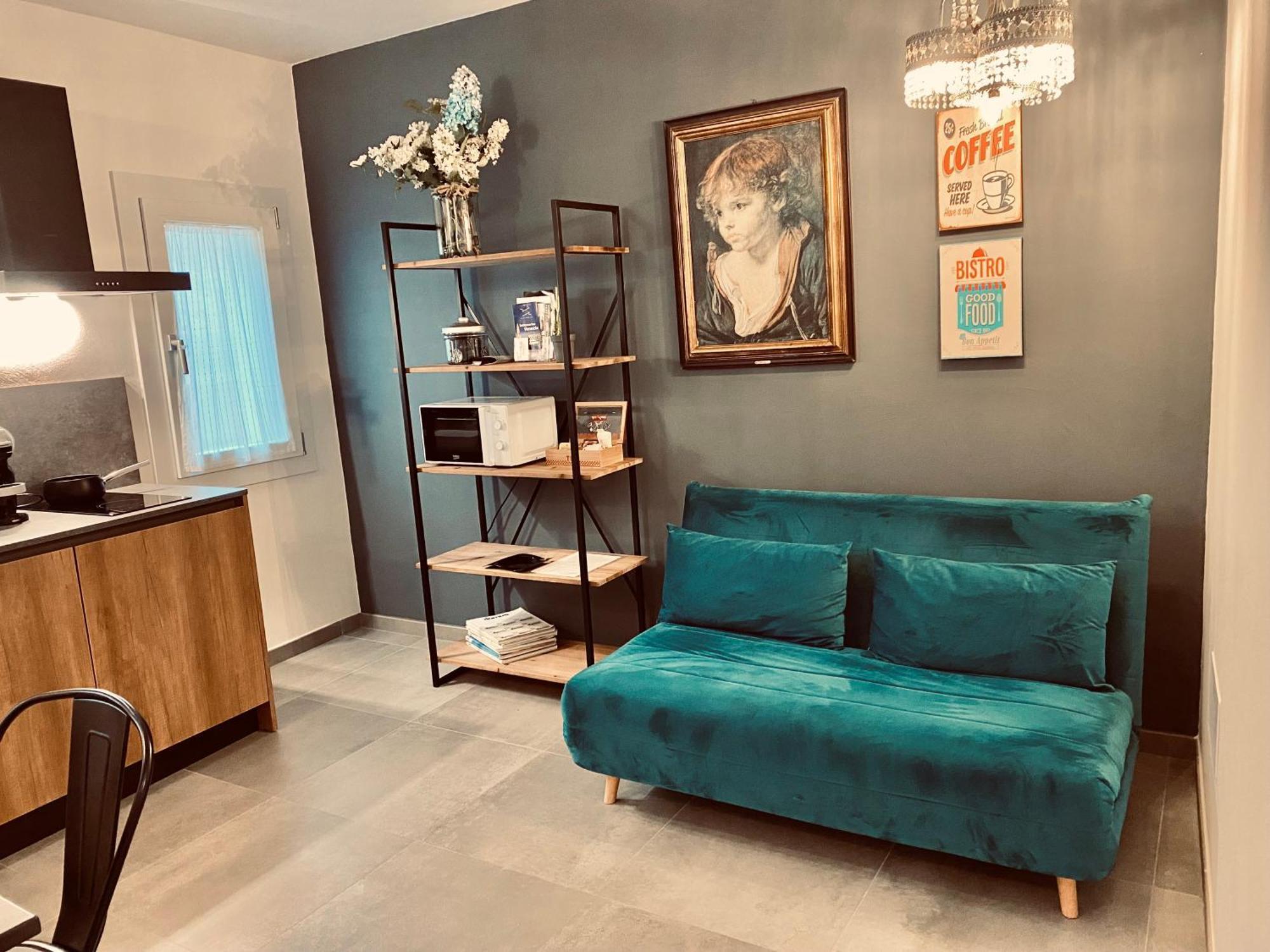 Centro Storico Industrial Apartment